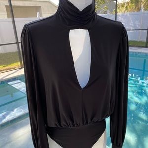 Forever 21 Women’s Long Sleeve Turtleneck Black Bodysuit in Size Small